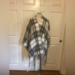 I am selling it for a person who likes this style